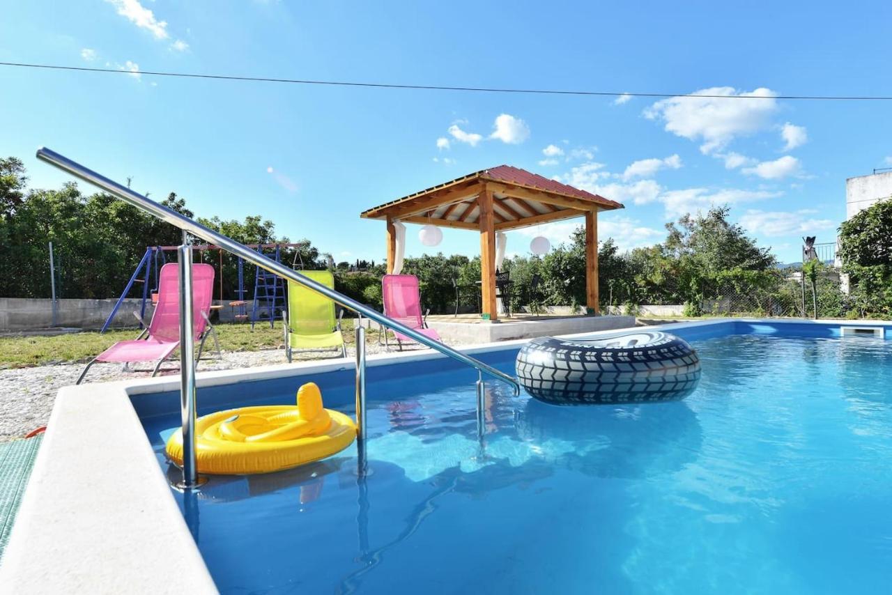 Holiday Home Nino With Amazing Swimming Pool 슬라티네 외부 사진