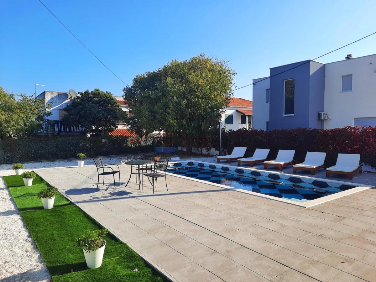 Holiday Home Nino With Amazing Swimming Pool 슬라티네 외부 사진