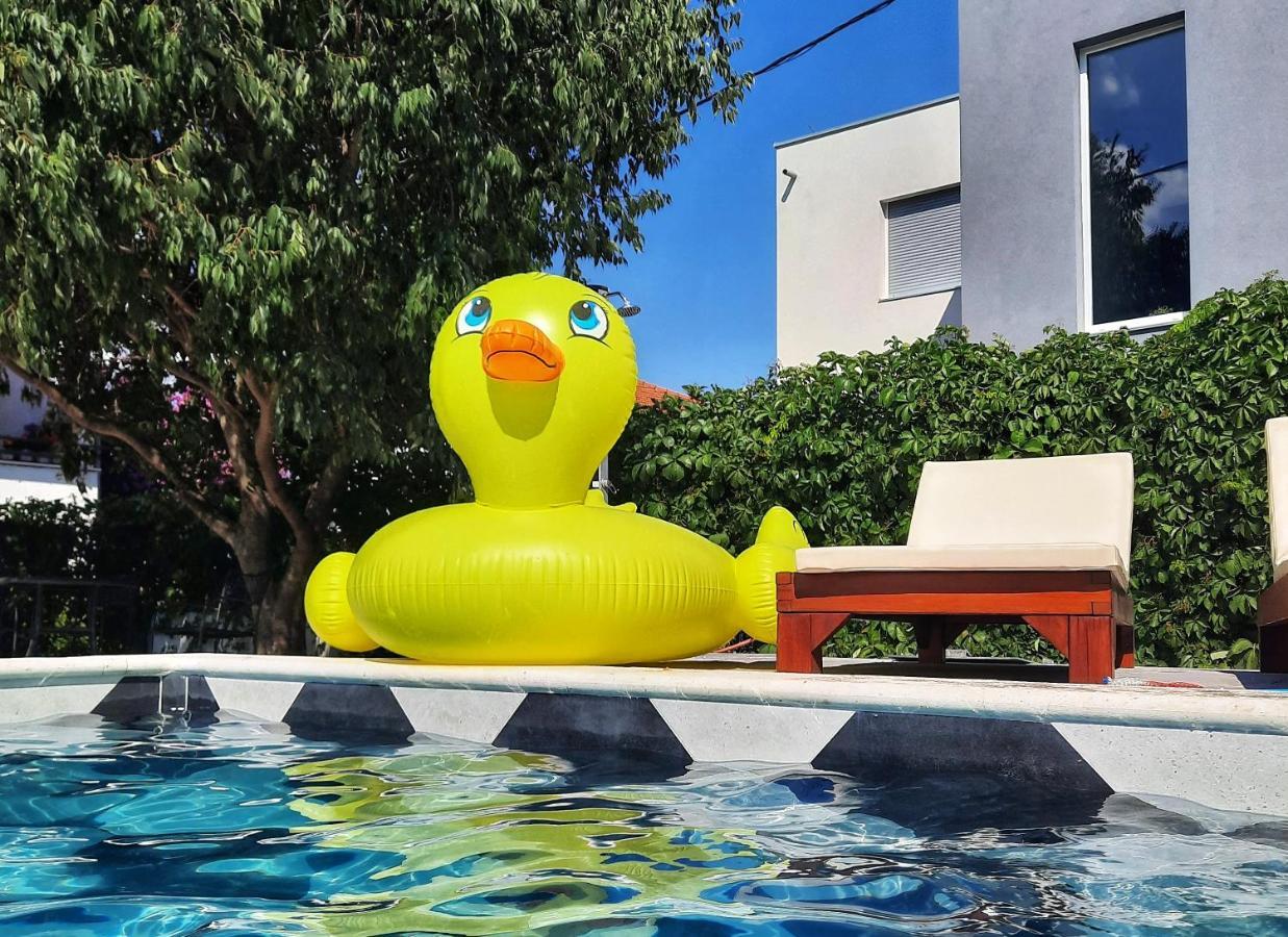 Holiday Home Nino With Amazing Swimming Pool 슬라티네 외부 사진
